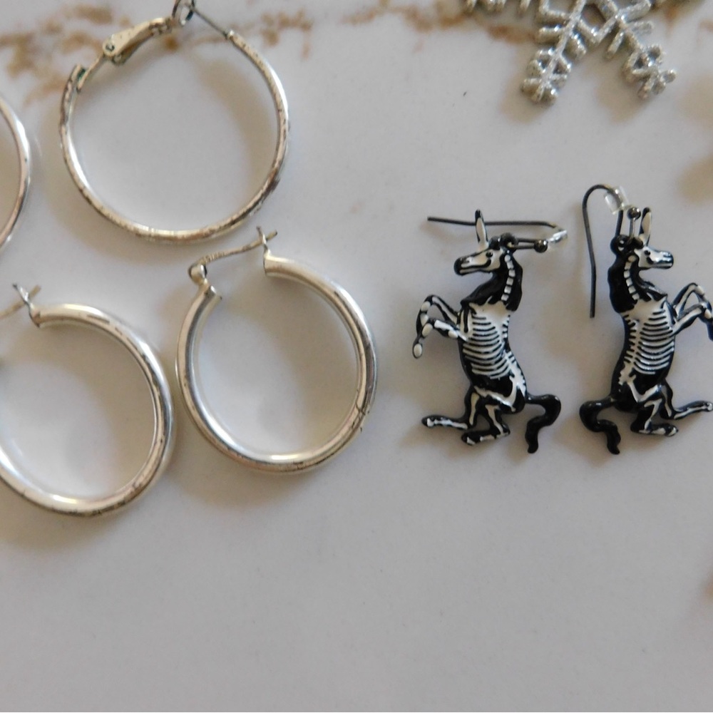 Silver and Gold Women's Earring Set - Picture 4 of 5